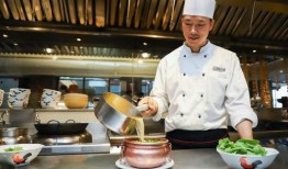 大理小厨师爆料事件视频,揭秘后厨那些不为人知的秘密